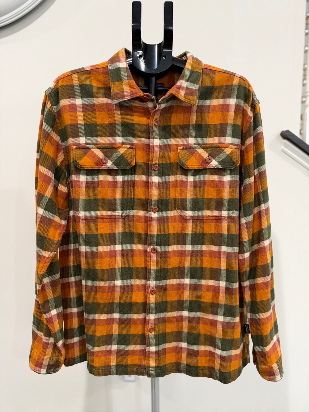 Patagonia Men's Long-Sleeved Fjord Flannel Shirt orange And green size Large